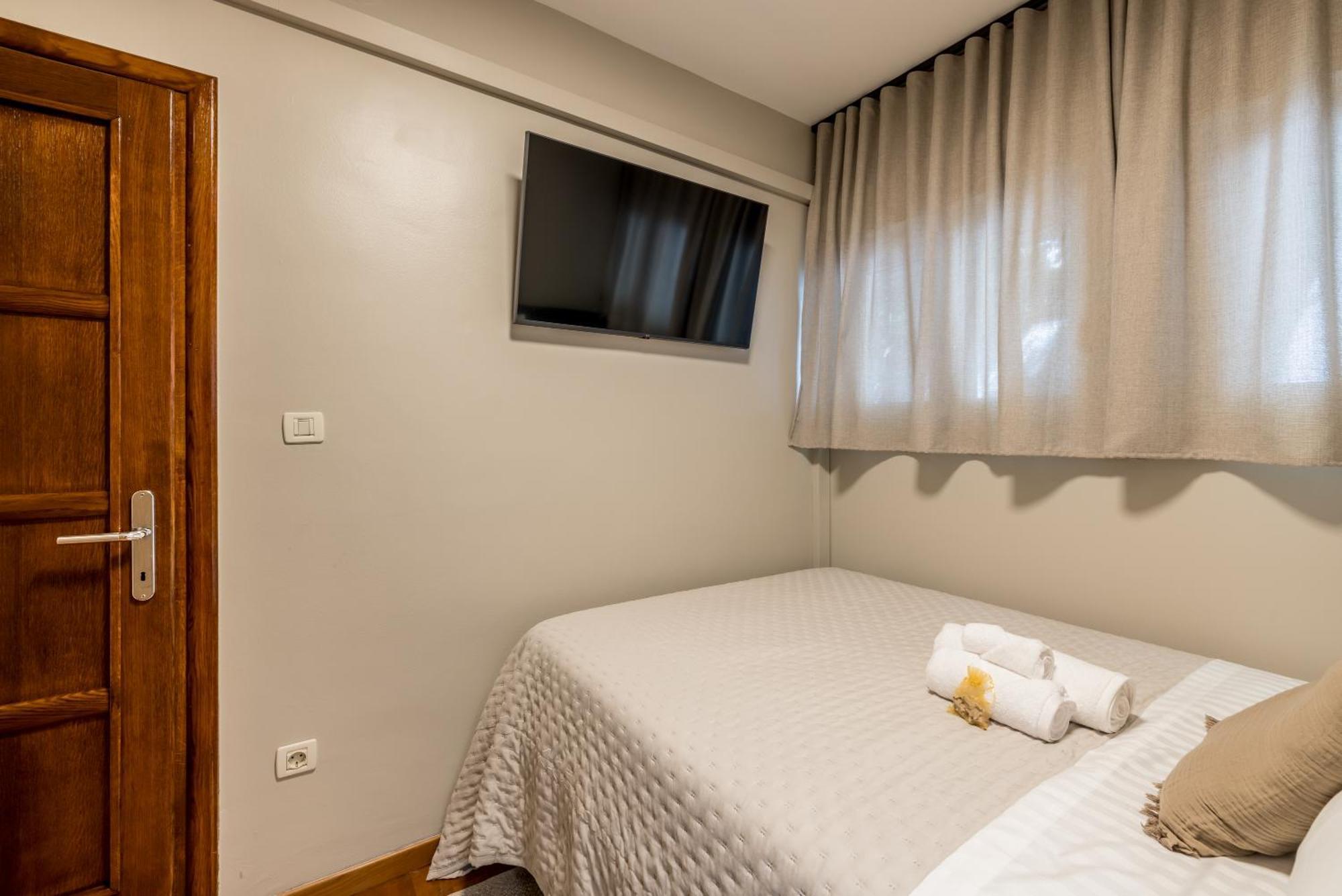 Oasis By Bacvice Beach, Private Parking & Garden - Casa Moro Apartma *