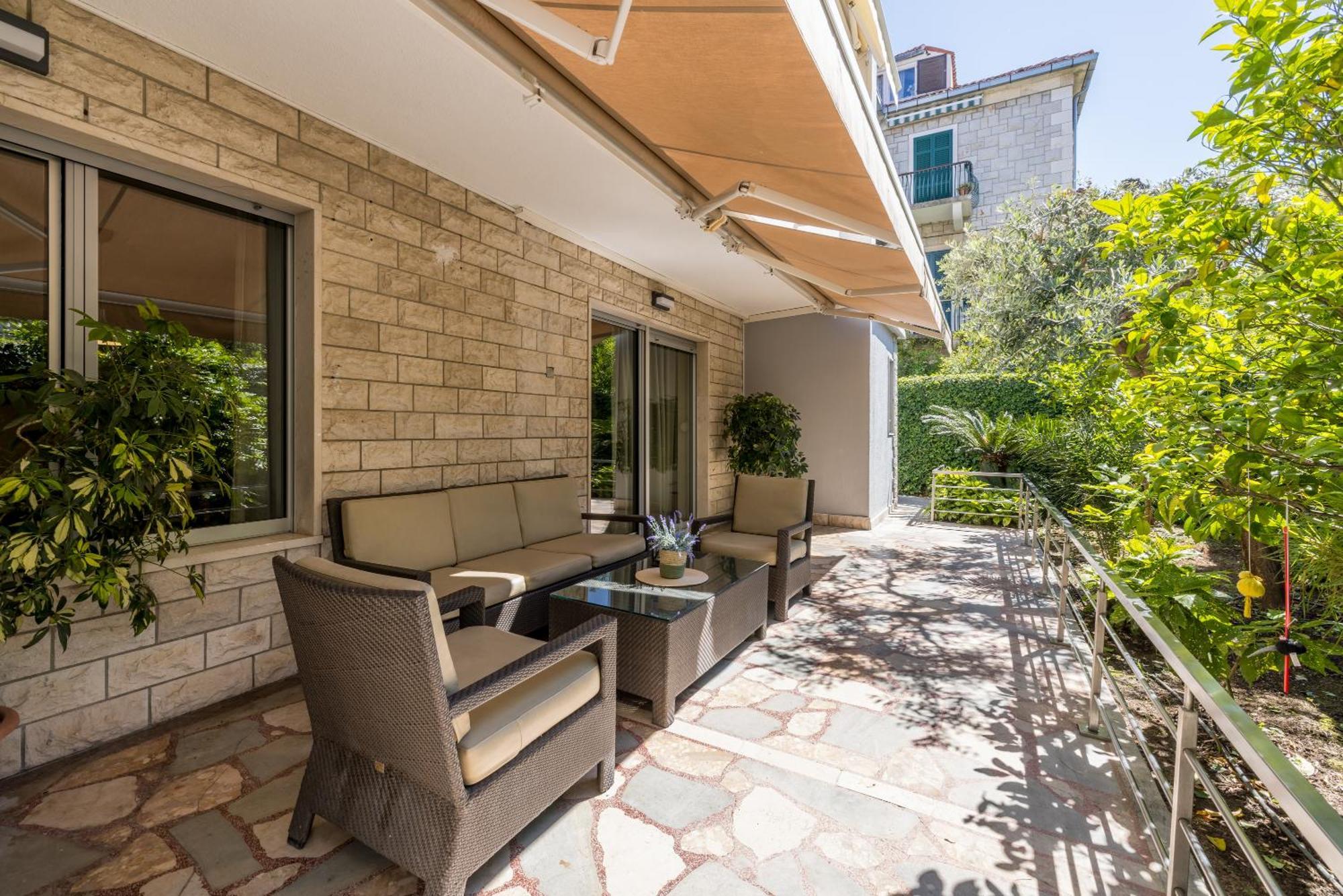 Apartament Oasis By Bacvice Beach, Private Parking & Garden - Casa Moro *
