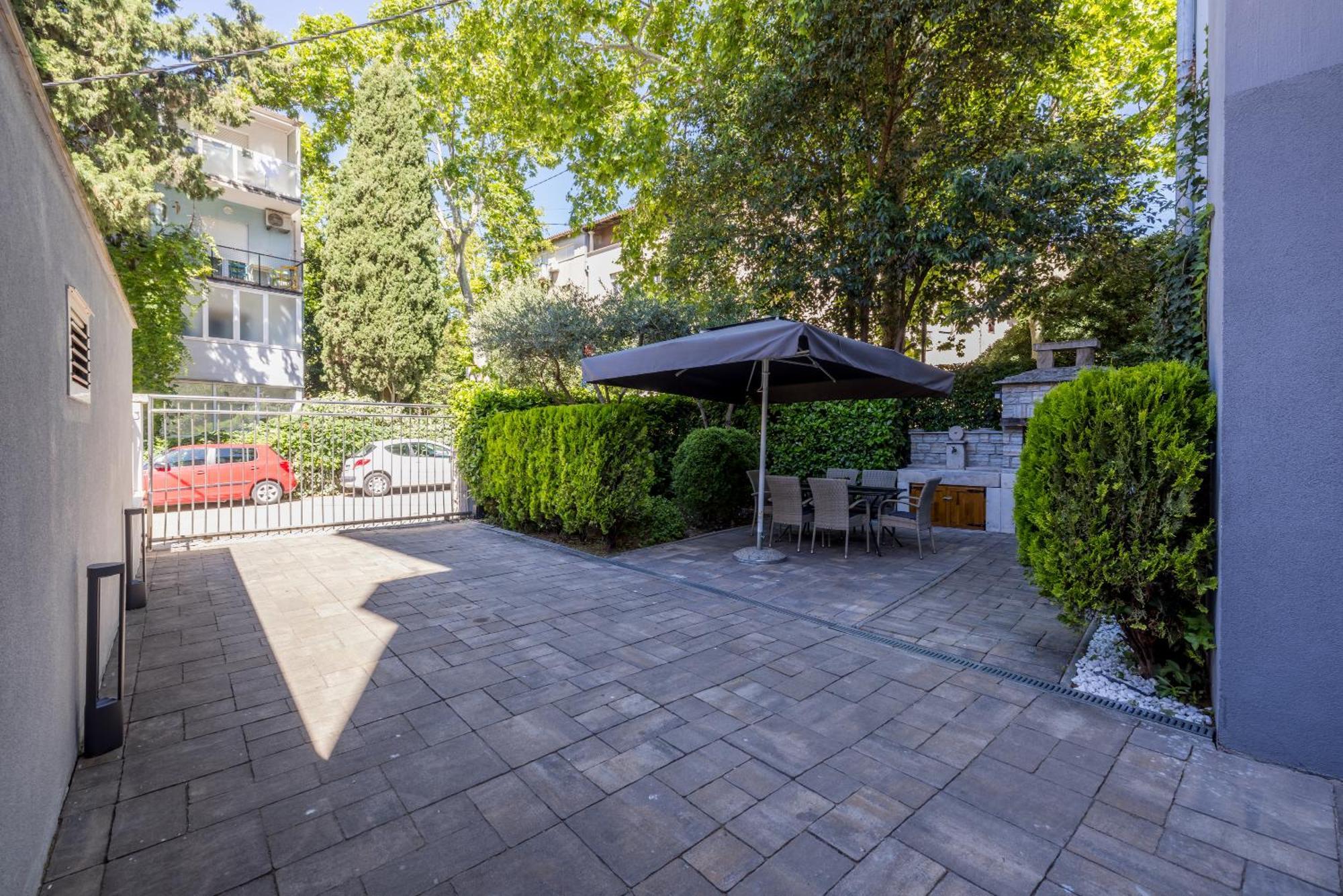 Oasis By Bacvice Beach, Private Parking & Garden - Casa Moro Apartament *